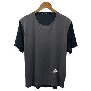 TS393 Men’s Nike Trail Performance Stretch Workout Shirt M